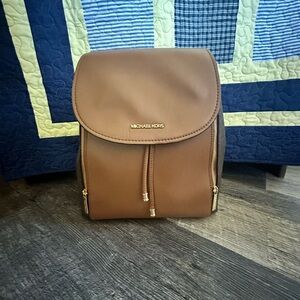 Michael Kors Medium Travel School
Backpack Bag Shoulder Satchel
Brown MK